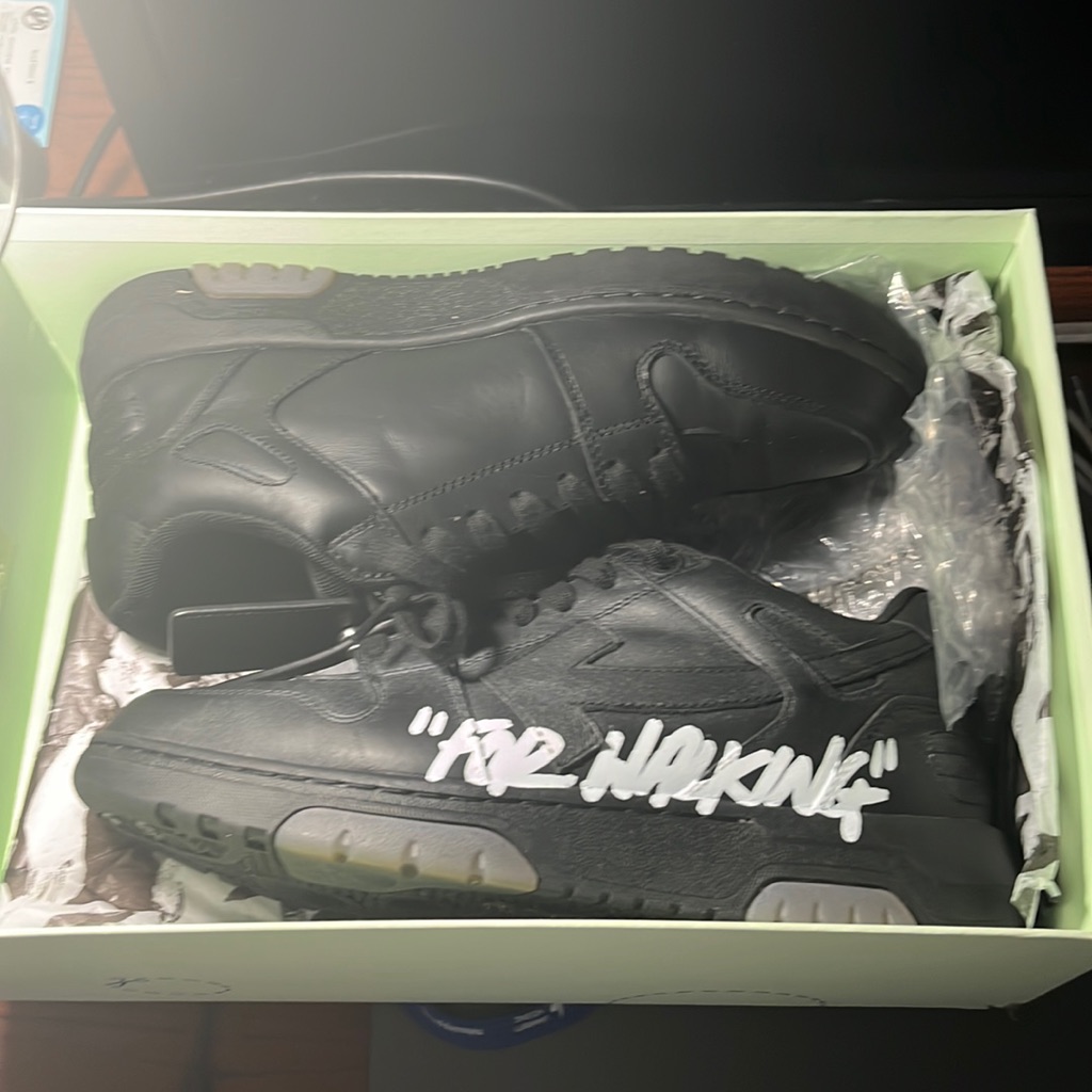 Off White Out Of Office Used Size 8